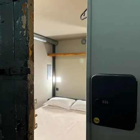 Hostal Swed Cab Embassy Varna