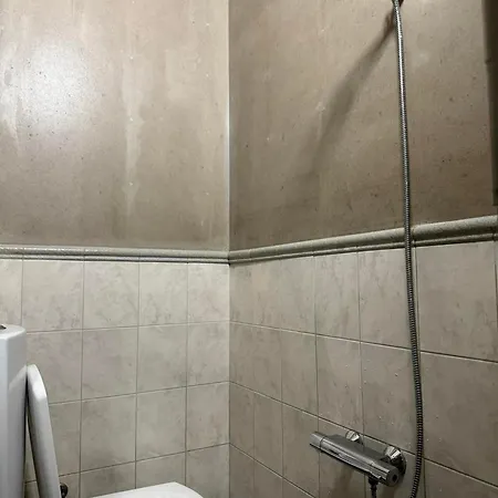 Swed Cab Embassy Hostal Varna