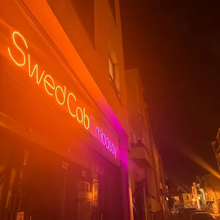 호스텔 Swed Cab Embassy *