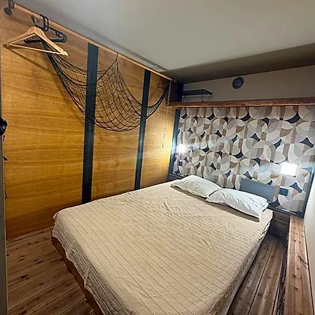 Hostel Swed Cab Embassy