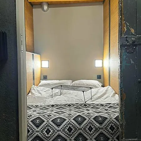 Hostel Swed Cab Embassy Varna