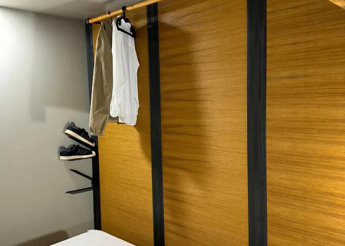 Swed Cab Embassy 旅馆