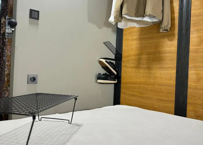 Swed Cab Embassy 瓦爾納