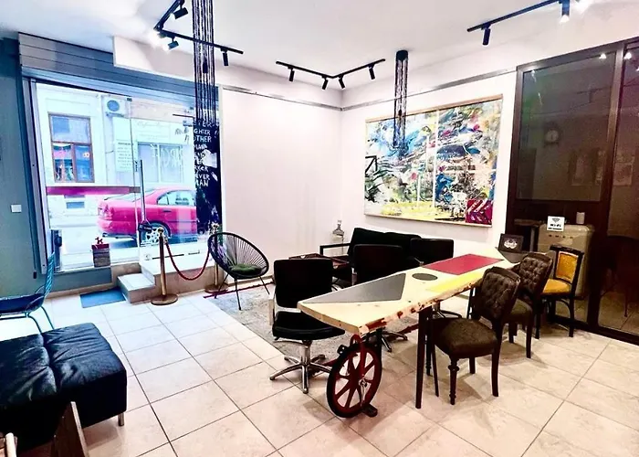 Swed Cab Embassy 旅馆